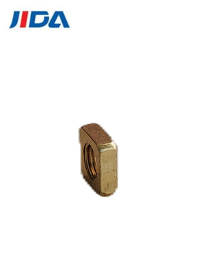 IATF 16949 Bleifreie quadratische Kupferbolzenmutter M3 Überwurfmutter 1,5 mm × 4,6 mm
